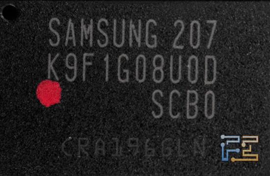 Микросхема флеш-памяти типа SLC емкостью 1 Гбит