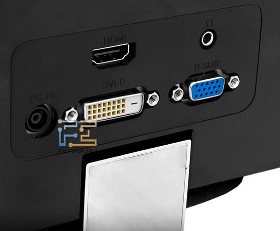 Интерфейсные разъемы расположены на задней панели