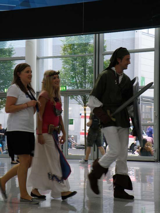 Линк и принцесса Зельда на GamesCom 2011 вызывали у всех восторг