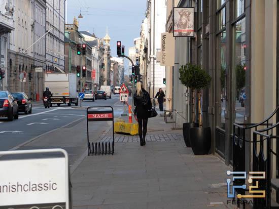 F/2.8 1/250 c, ISO 100, 112 мм