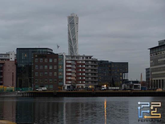 F/2.8, 1/220 c, ISO 320, 104 мм