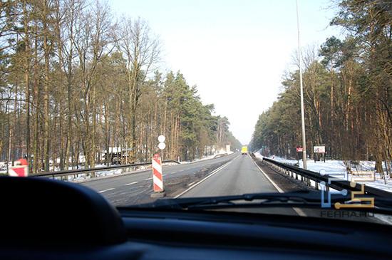 Сужение трассы. Хотя и тут народ носится как на пожаре