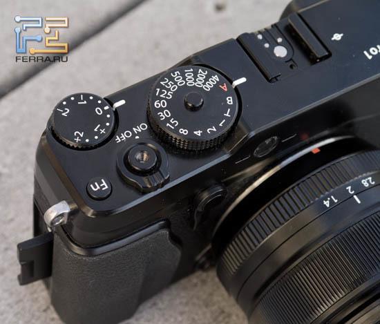 Элементы управления на верхней стороне корпуса X-Pro 1