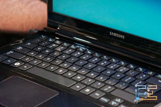 Островная клавиатура ультрабука Samsung