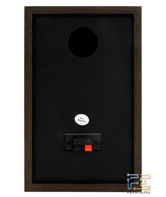 Тыльная сторона пассивной колонки Konoos KNS-D200