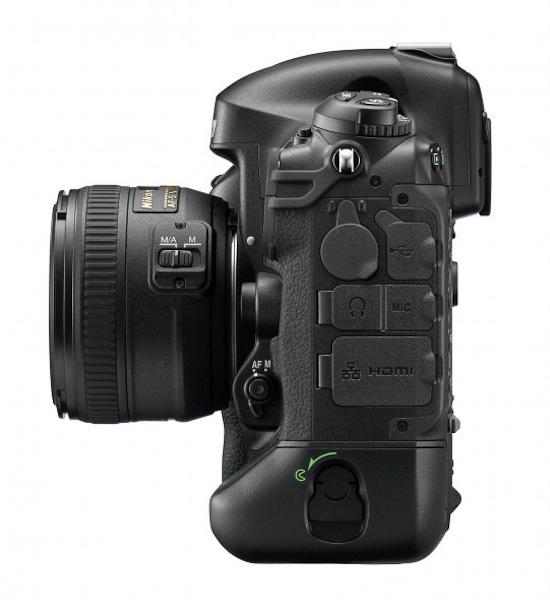 Nikon D4, разъемы расширения