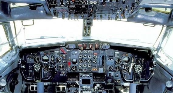 Infinite Flight vs. Airplane Flight Simulator — Земля нам только снится