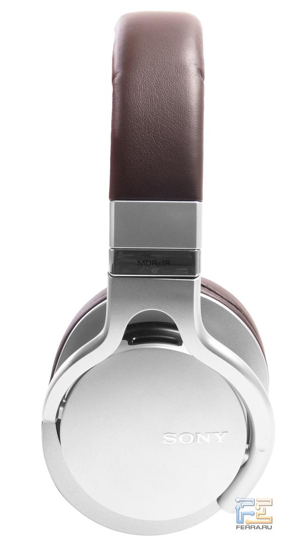 Отверстие для разъема со второй стороны в базовой версии заглушено