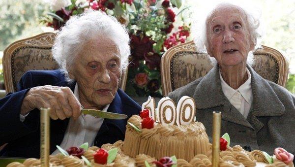 Академик нашёл связь между 100-летней продолжительностью жизни людей и словом «век»