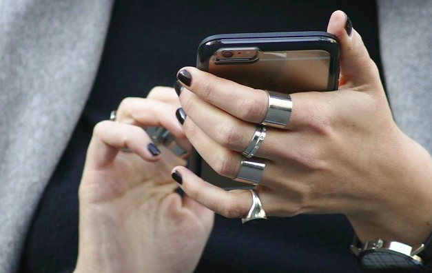 МТС оспорил обвинения в незаконном повышении цен на тарифы