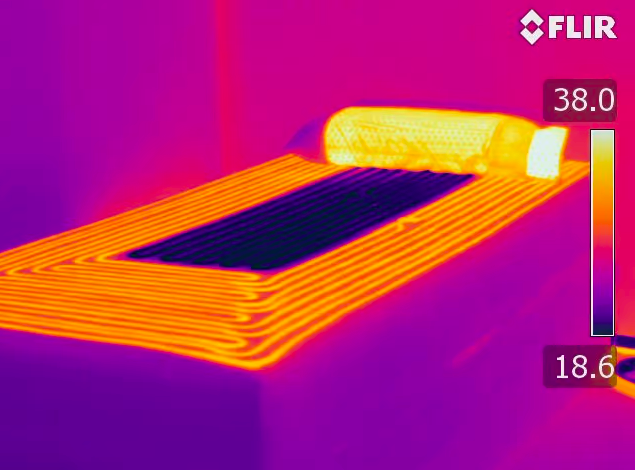 Создан умный матрас с нагревом и охлаждением. Он позволяет сделать сон глубже