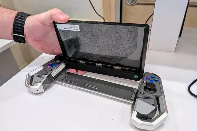 Intel представила концепт модульного ПК на выставке CES 2025