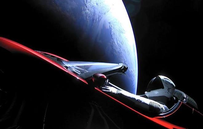 Такое в космос ещё никто не запускал: 10 фактов о ракете Falcon Heavy