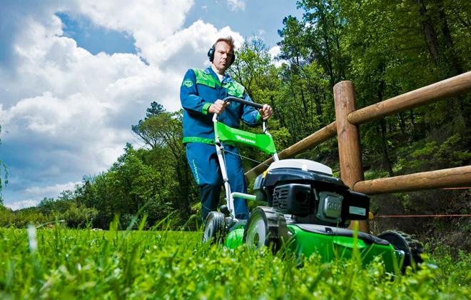 На дворе трава: как выбрать газонокосилку?