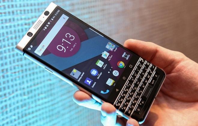 Флагманы и экзотика: 7 самых ожидаемых смартфонов начала 2017 года