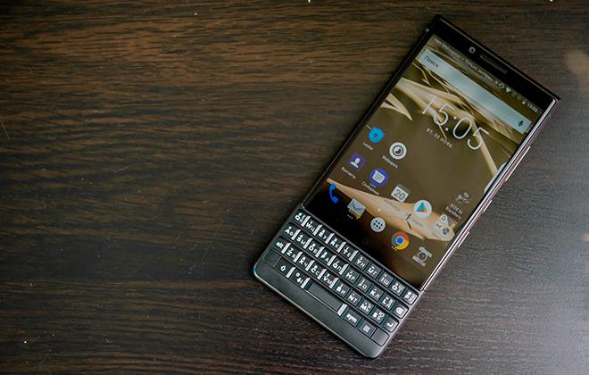 Смартфон для избранных. Обзор BlackBerry KEY2