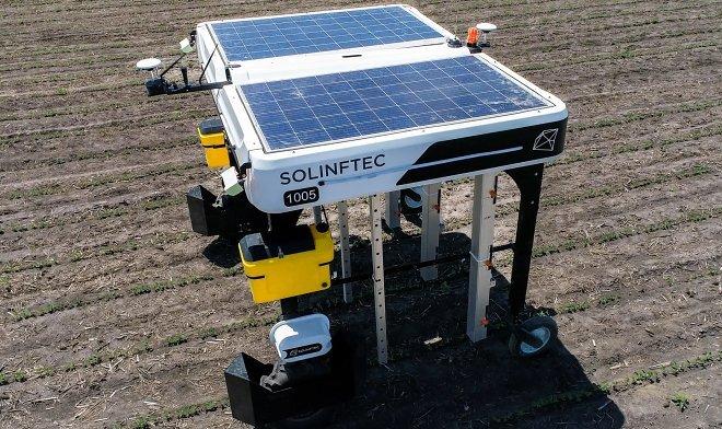 Представлен робот-фермер, сканирующий и уничтожающий сорняки на полях