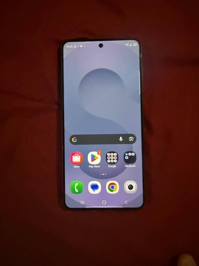 Кто-то выставил на продажу «прототип» Galaxy S26 Plus за $1 650