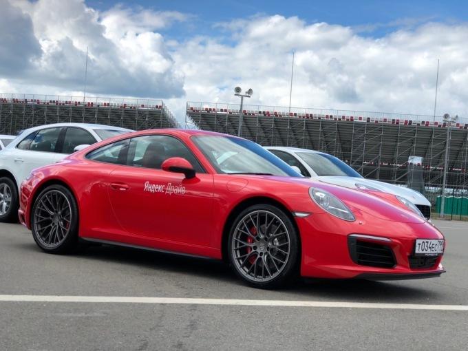 yandeks dobavil novye porsche v