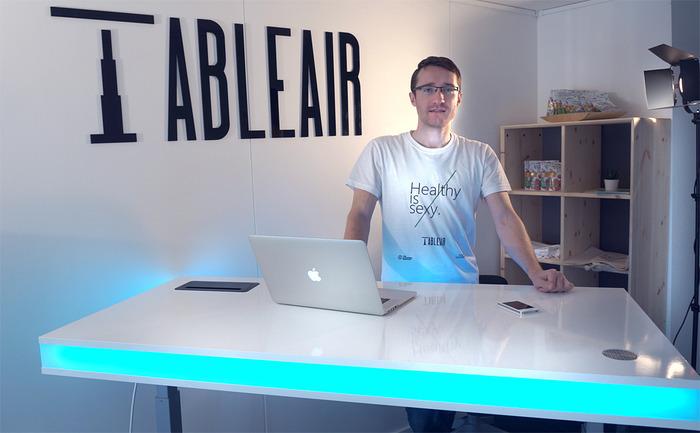 TableAir. Стол для тех, кто работает сидя