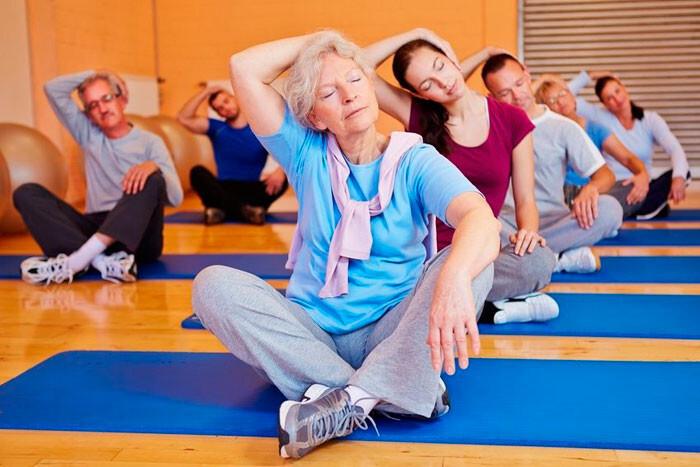 Эти 5 упражнений опасны после 55 лет