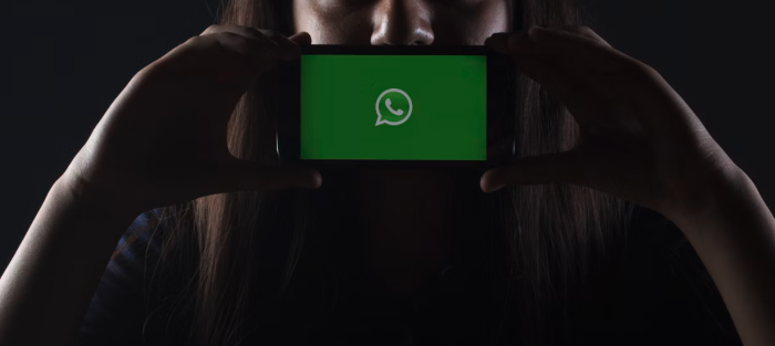 WhatsApp начал тесты новой функции — ответы на сообщения соберут в цепочки