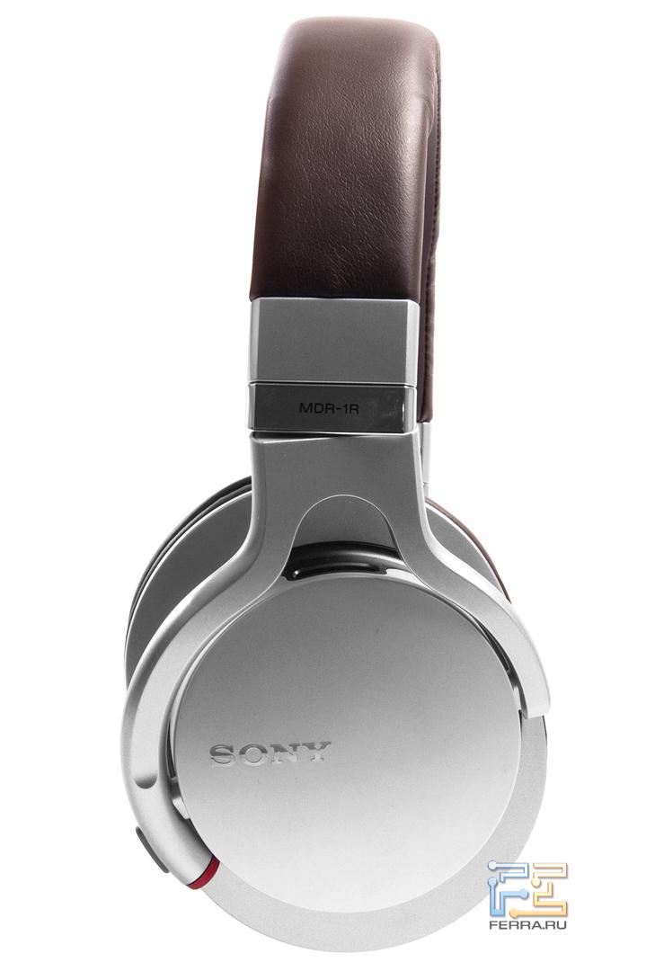 Пластиковые чашки двигаются во всех плоскостях