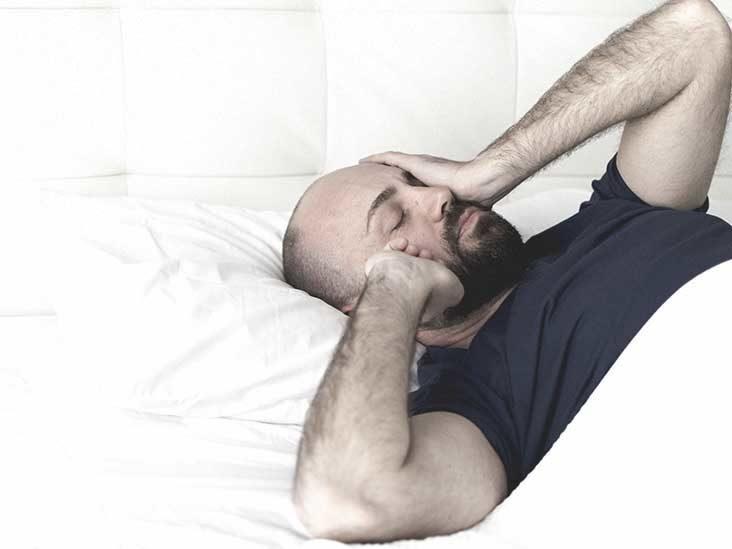 Врач объяснил, что может привести к инсульту во сне