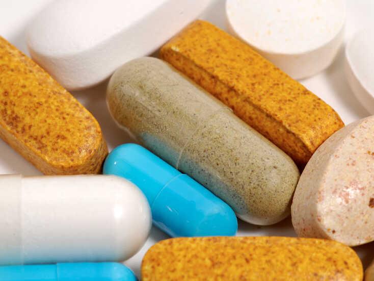 Доктор Мясников рассказал, нужно ли пить витамины здоровому человеку