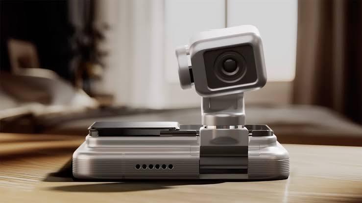 Чемпион мира по футболу засветился со смартфоном с робо-камерой Honor Robot Phone