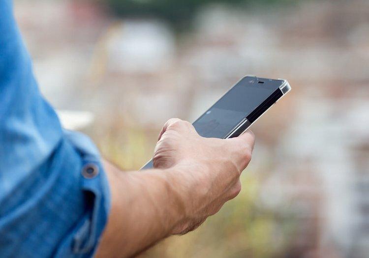 Какие болезни рук появляются у активных пользователей смартфонов