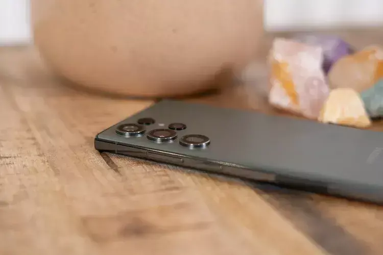 Первый смартфон с качественными 200 Мп: Samsung Galaxy S23 Ultra представлен официально