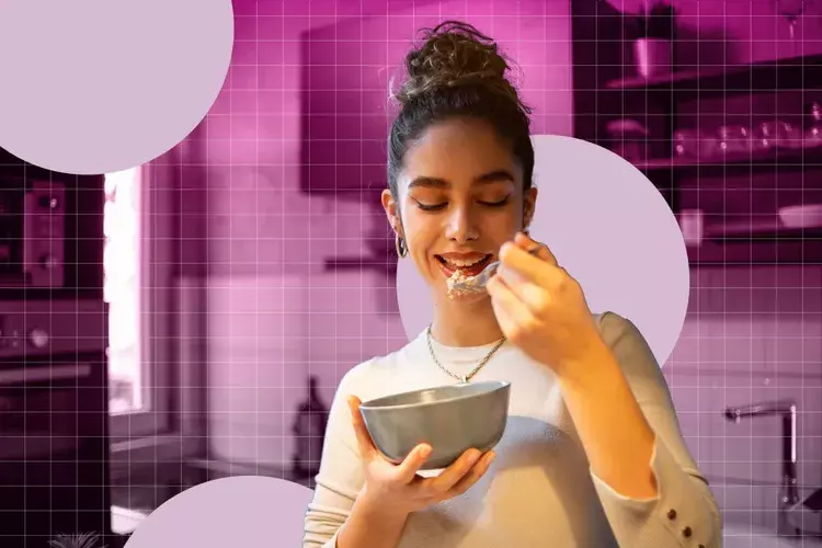 Греческий йогурт с ягодами назвали лучшим вечерним перекусом для сахара в крови