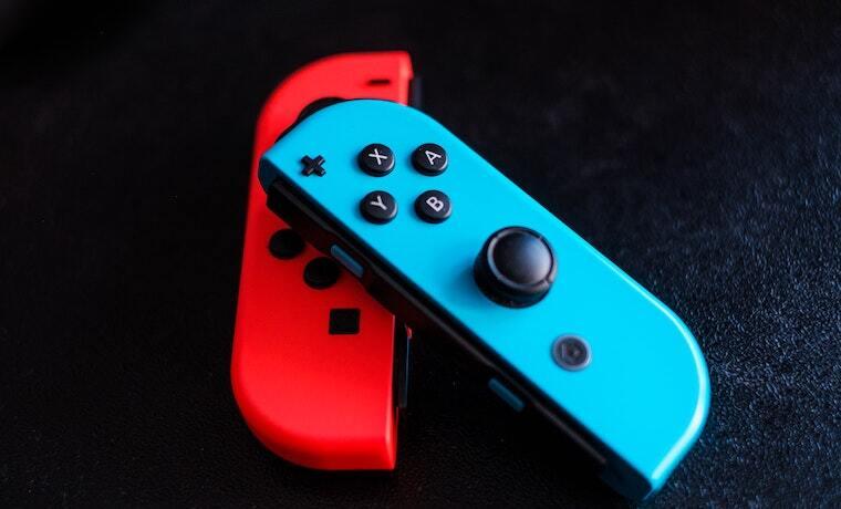 Вы собрались покупать карманную игровую консоль Switch: какую брать и как сэкономить на играх