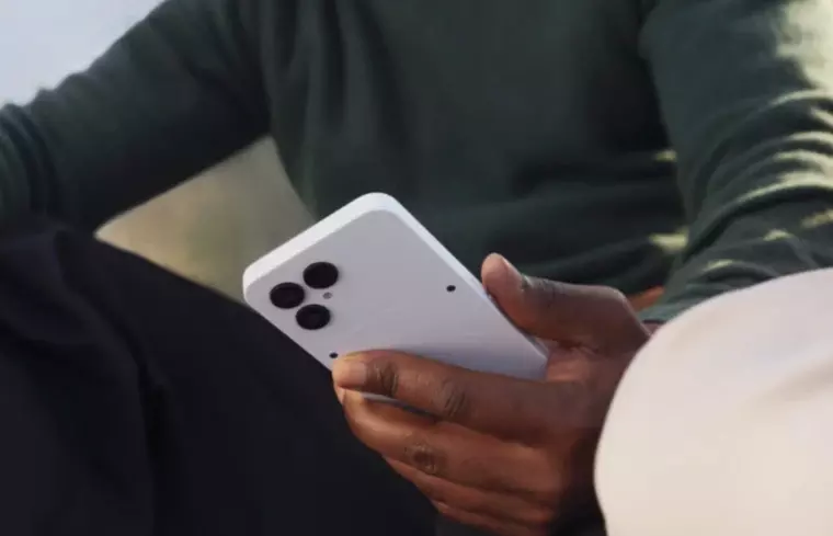 Представлен Fairphone 6 — смартфон, который можно починить отверткой и не менять 8 лет