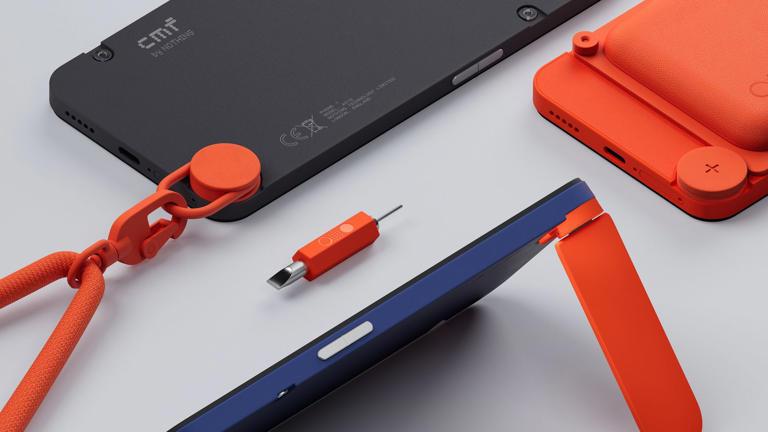 Подставка, кардхолдер: смартфон CMF Phone 1 оснастили специальным крепежом сзади