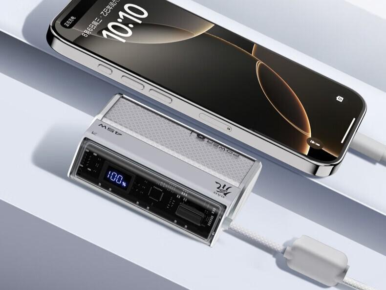 RedMagic показала павербанк для быстрой зарядки с прозрачным корпусом