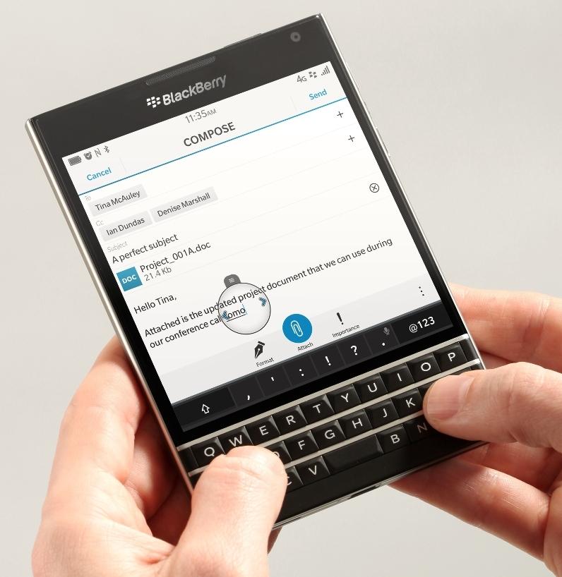 BlackBerry Passport — роскошный флагман в «калькуляторном» форм-факторе (2014 год)