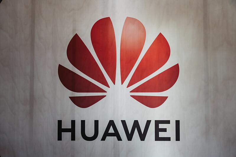 Полный блок: США перестали выдавать разрешения на продажу технологий Huawei