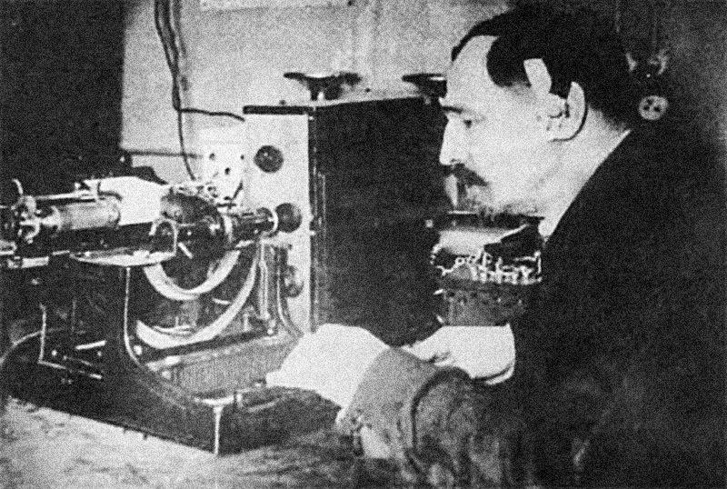 Борис Розинг работает над прототипом современного телевизора