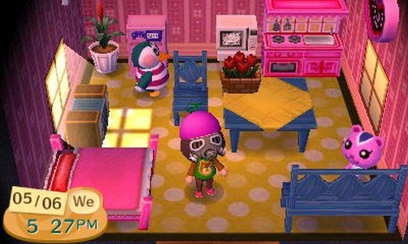 В гостях у мисс Орешек, большой любительницы розовых тонов. Неудивительно: она же по характеру стиляга