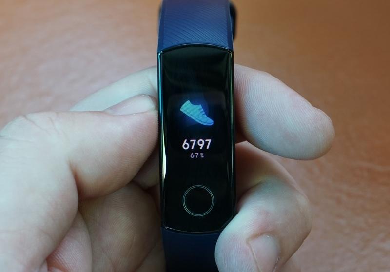 Недорогой фитнес-браслет с большим цветным экраном. Мини-обзор Honor Band 5