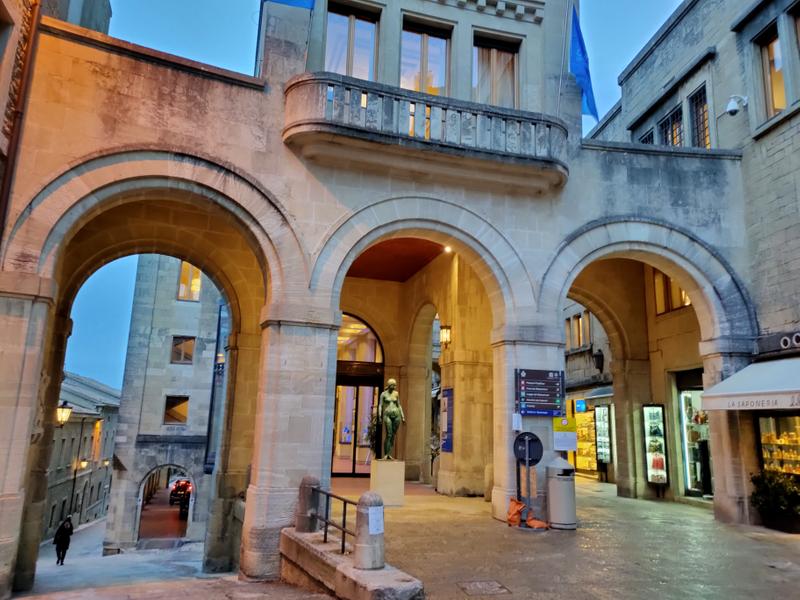 8b7bc7fb64e6652428ab3d0b40f5d41faa70263c