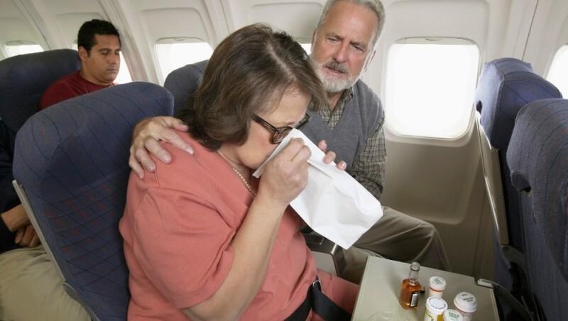 Как избавиться от тошноты во время полёта на самолёте