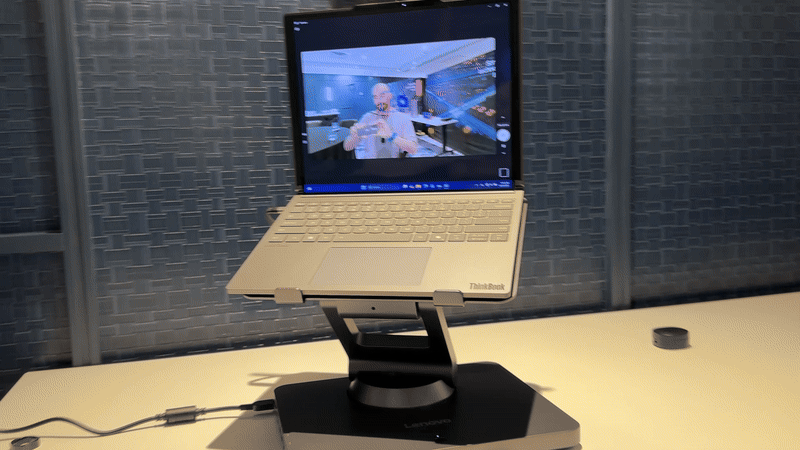 Lenovo всё-таки показала ноутбук с поворотным экраном и «следящей» подставкой