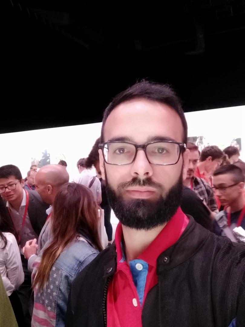 Фото на фронтальную камеру Xiaomi Mi A2 Lite