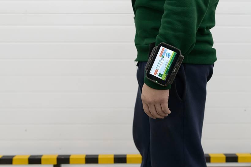 Наручные компьютеры, навигация внутри здания, «придворные» хлебозаводы и мясокомбинаты: как выглядят интернет-магазины со стороны продавца