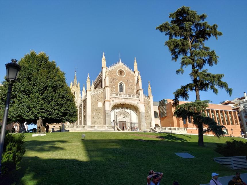 Фото на тыловую камеру Xiaomi Mi A2