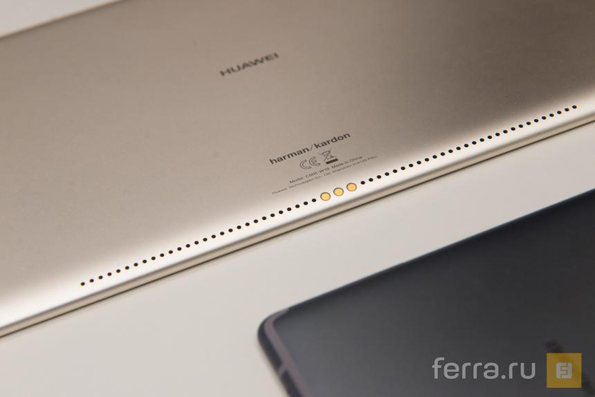 Четыре динамика в 10-дюймовом MediaPad 5 не только брутально обозначены, но и отлично звучат
