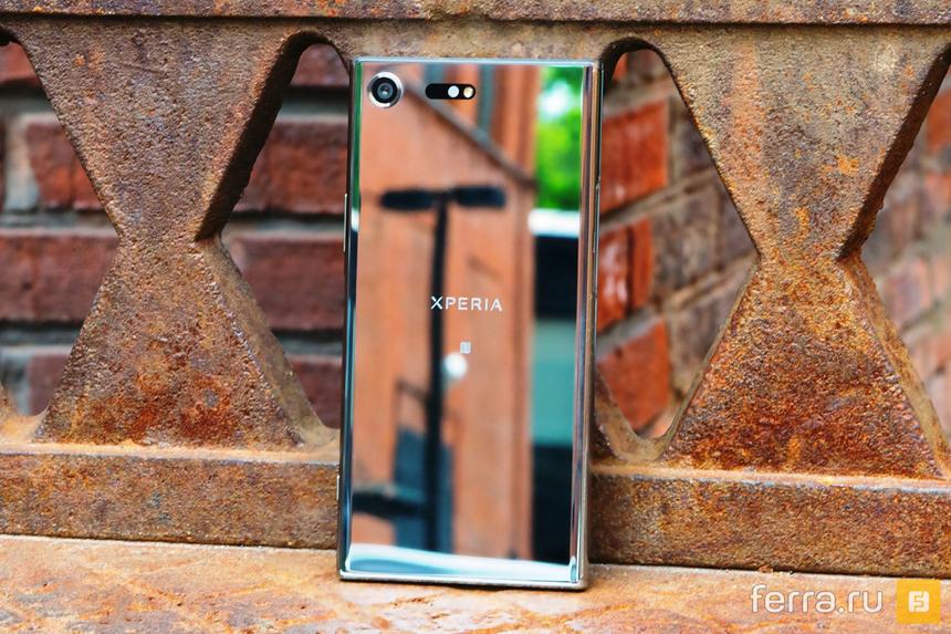 Смартфон-зеркало красив и «на суше»...